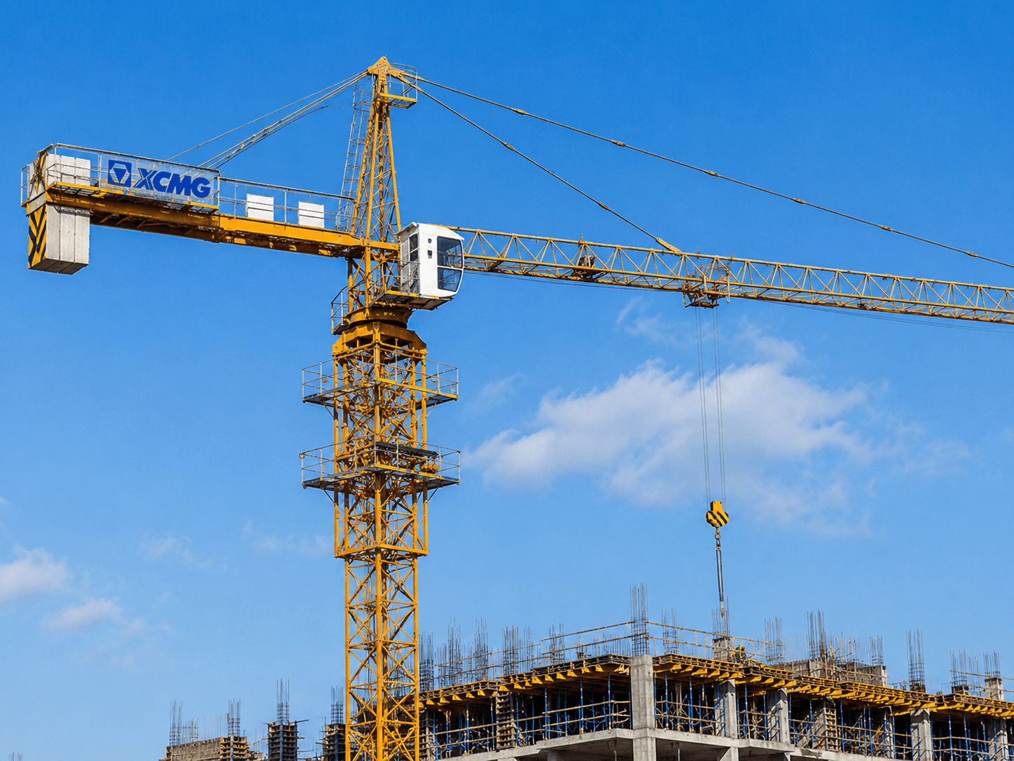 Grue à tour